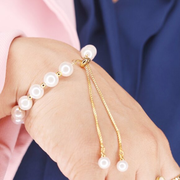 Stylish Stainless Steel Bracelet with Pearls - Unique Fashion Piece - Picture 5 of 5